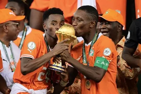 كيسيه وزاها يقودان قائمة "حامل اللقب" في كأس الأمم الإفريقية